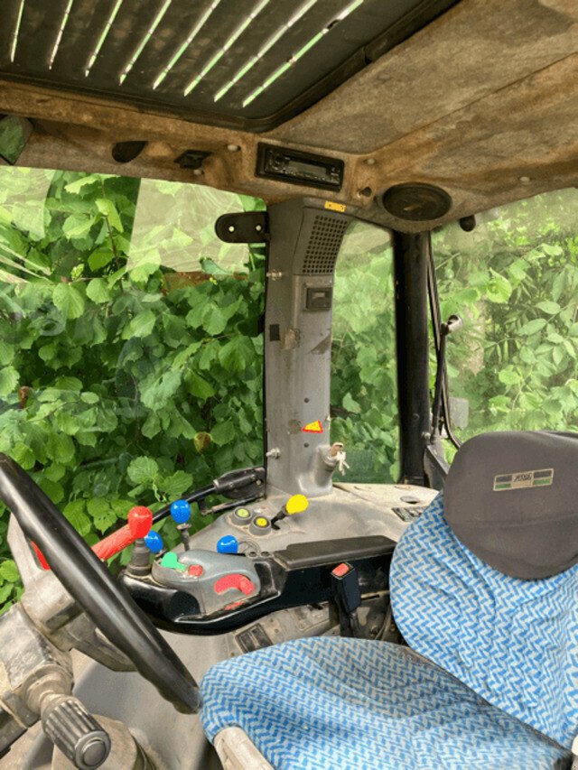 Traktor Türe ait Deutz-Fahr AGROTRON 150, Gebrauchtmaschine içinde Hauteroche (resim 4)