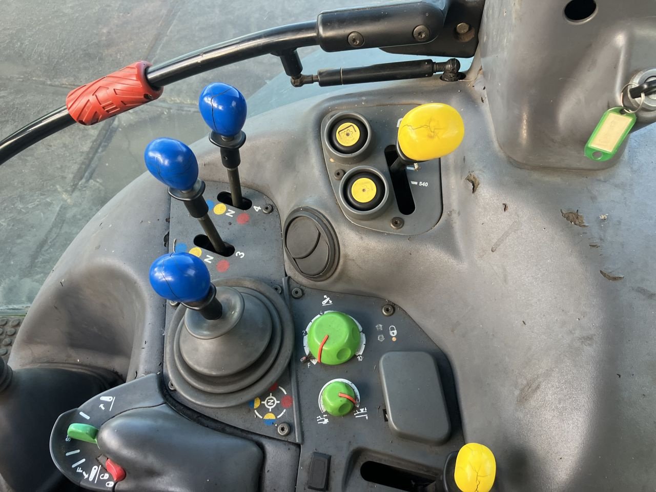 Traktor от тип Deutz-Fahr Agrotron 150.6, Gebrauchtmaschine в Kockengen (Снимка 9)