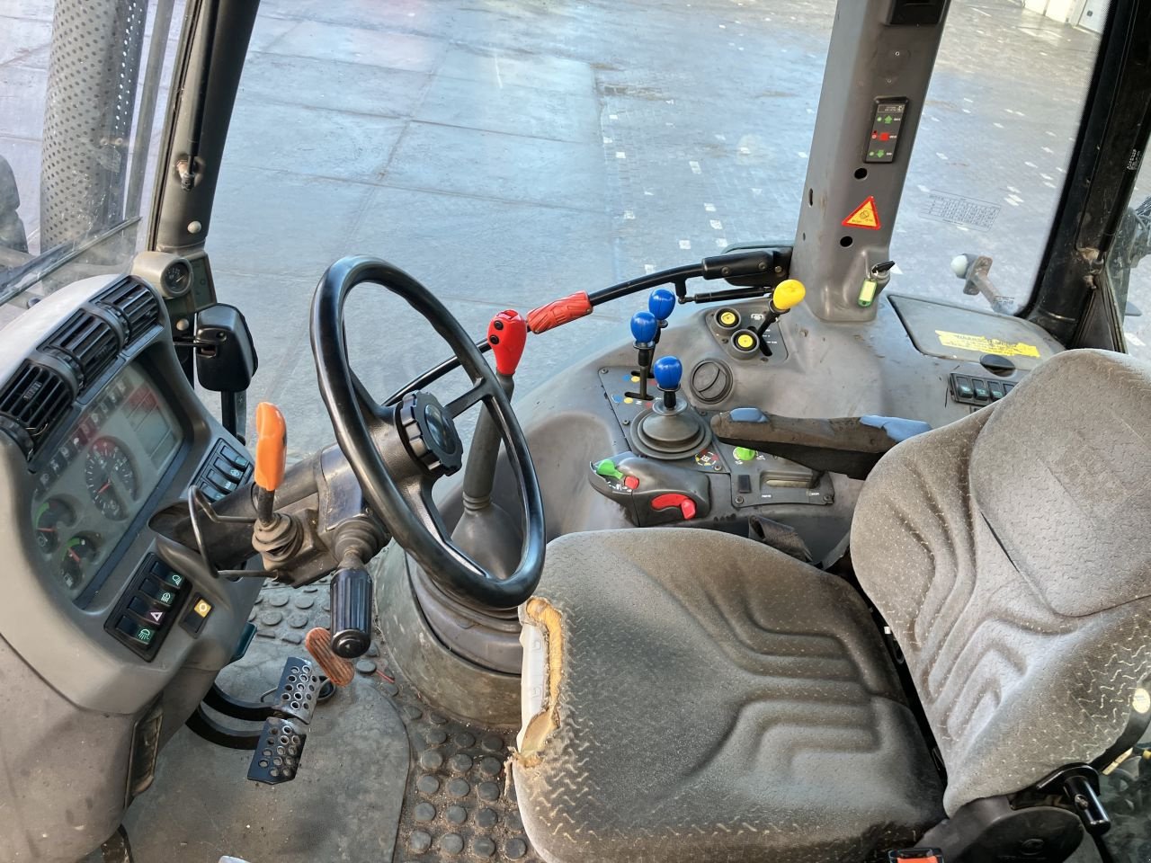 Traktor от тип Deutz-Fahr Agrotron 150.6, Gebrauchtmaschine в Kockengen (Снимка 7)