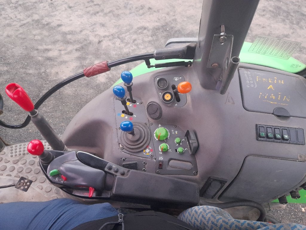 Traktor от тип Deutz-Fahr AGROTRON 200 MK 3, Gebrauchtmaschine в SAINT LOUP (Снимка 4)