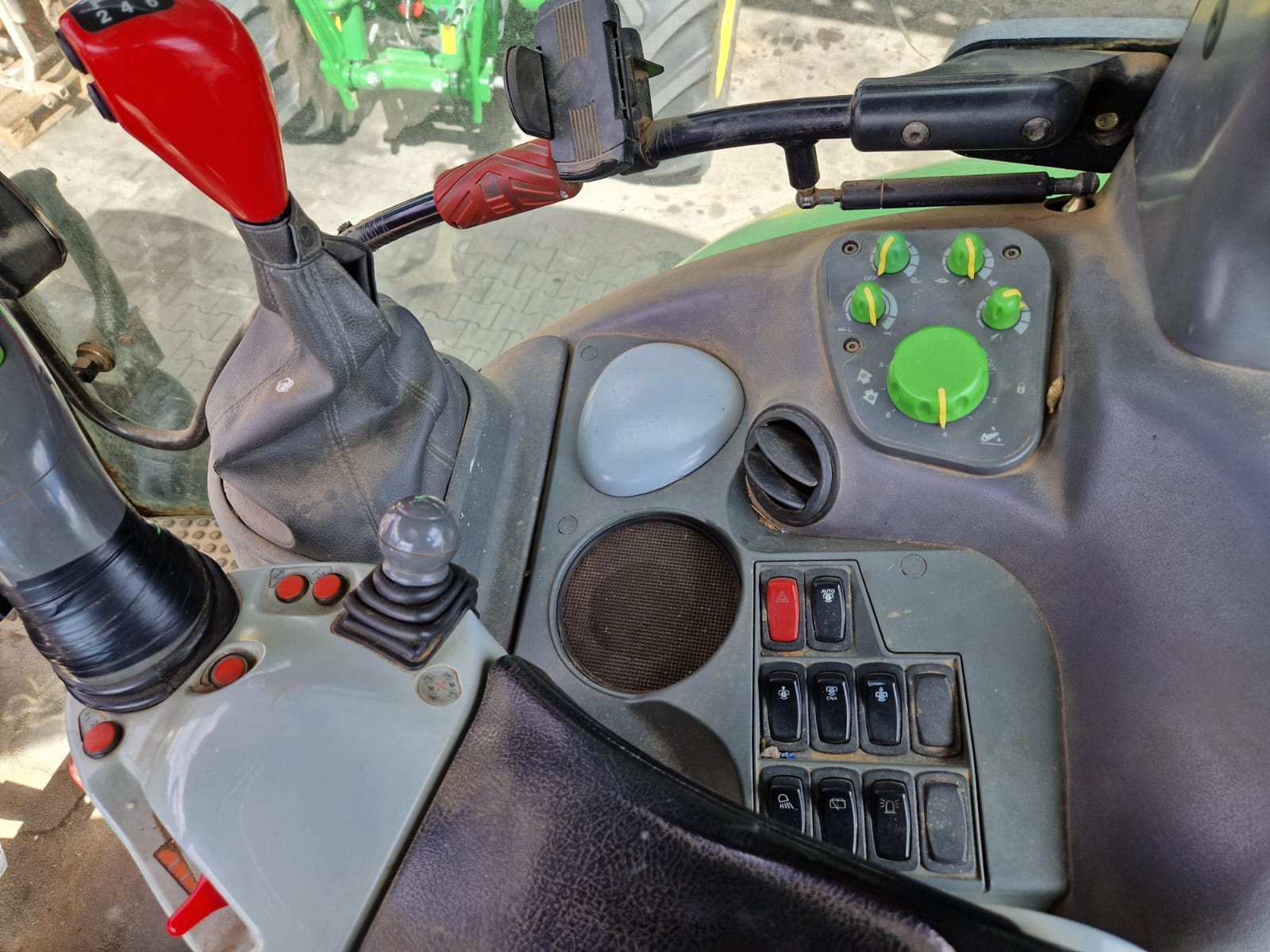 Traktor типа Deutz-Fahr Agrotron 210, Gebrauchtmaschine в Bad Sobernheim (Фотография 9)