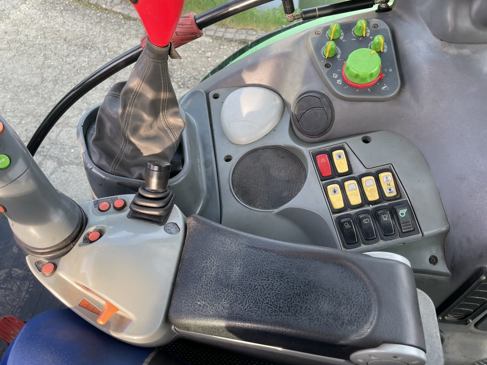 Traktor typu Deutz-Fahr Agrotron 215, Gebrauchtmaschine v Ochsenhausen (Obrázek 12)