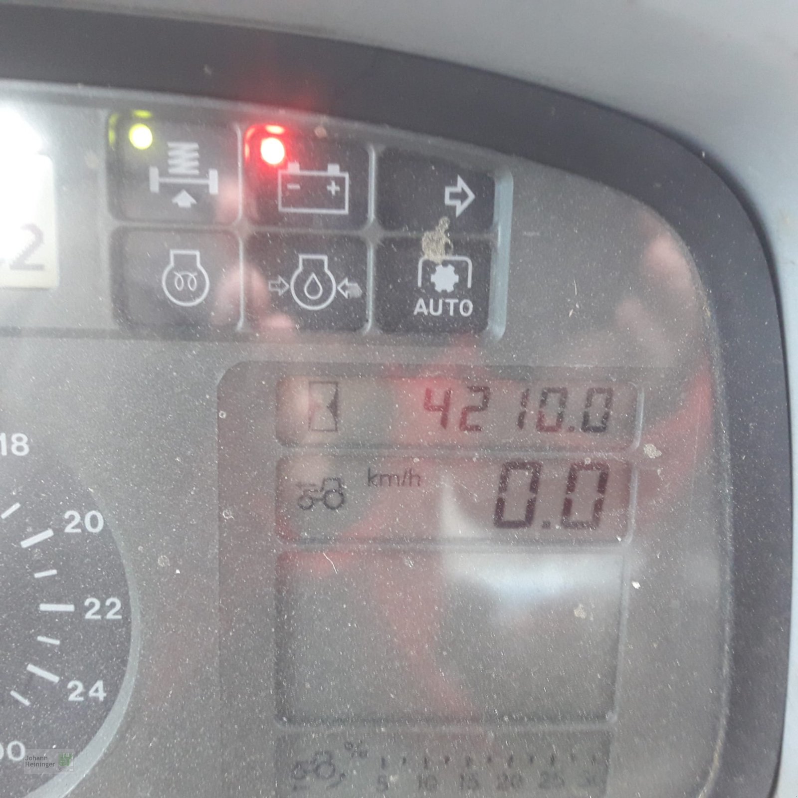 Traktor des Typs Deutz-Fahr Agrotron 420 TTV, Gebrauchtmaschine in Offenberg (Bild 5)