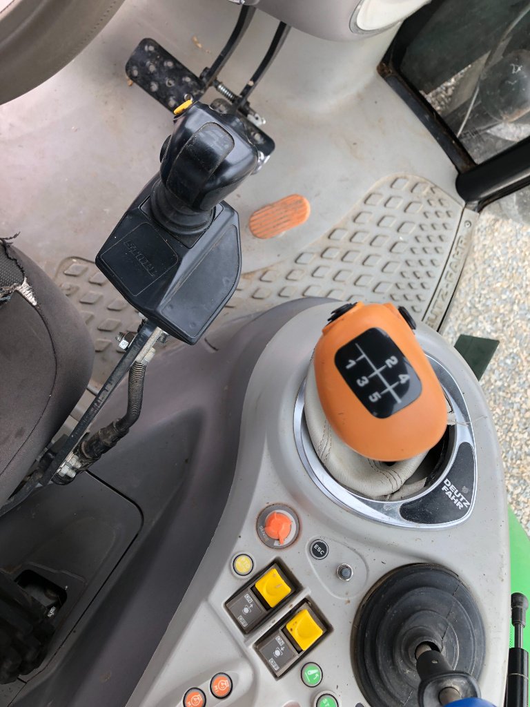 Traktor of the type Deutz-Fahr Agrotron 5110P, Gebrauchtmaschine in Val Mont (Picture 8)