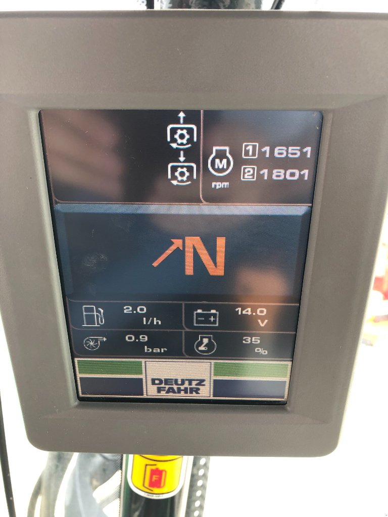 Traktor of the type Deutz-Fahr Agrotron 5110P, Gebrauchtmaschine in Val Mont (Picture 9)