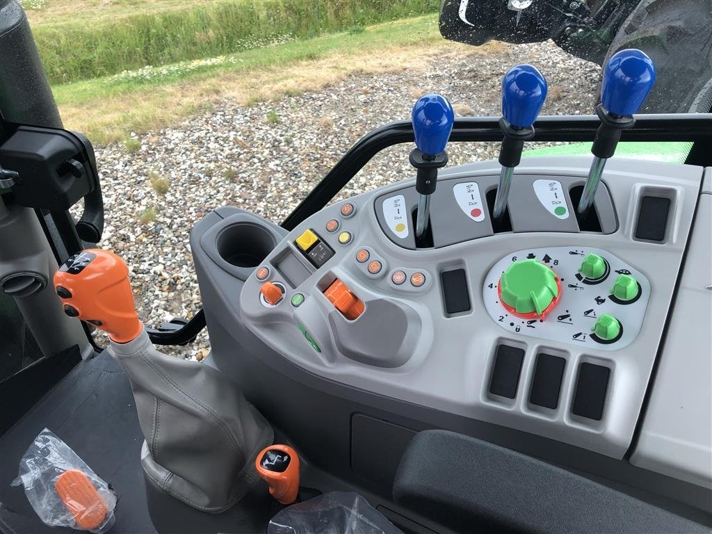 Traktor типа Deutz-Fahr Agrotron 5125, Gebrauchtmaschine в Løgstør (Фотография 9)
