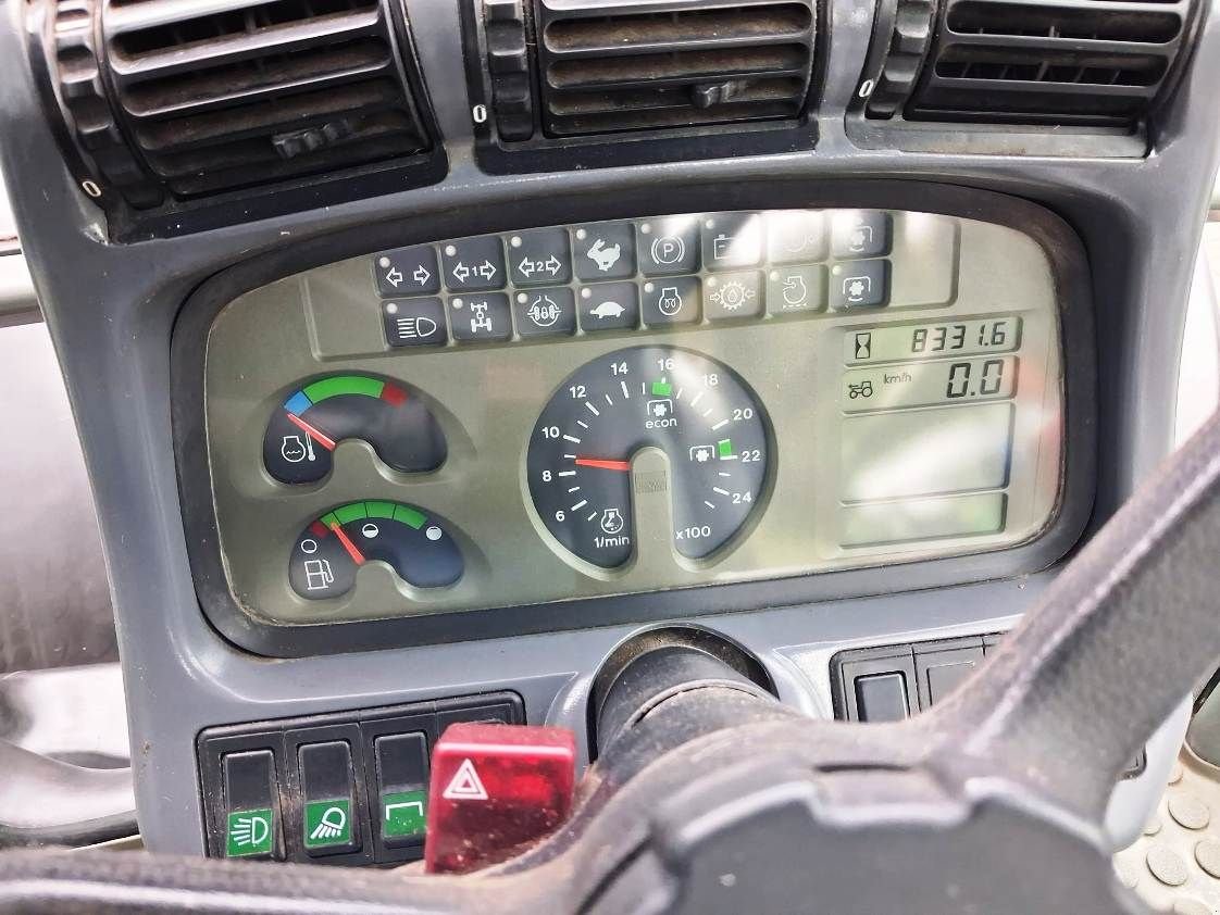 Traktor типа Deutz-Fahr Agrotron 6.00-S, Gebrauchtmaschine в Boxtel (Фотография 6)