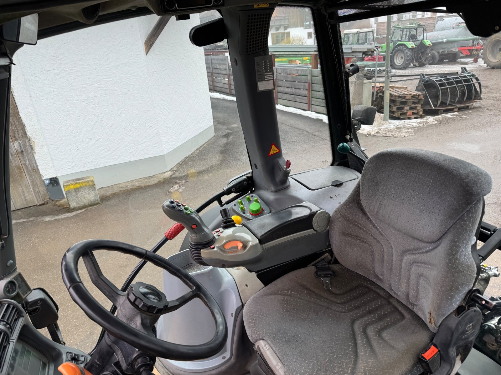 Traktor del tipo Deutz-Fahr Agrotron 610 TTV, Gebrauchtmaschine en Au (Imagen 19)