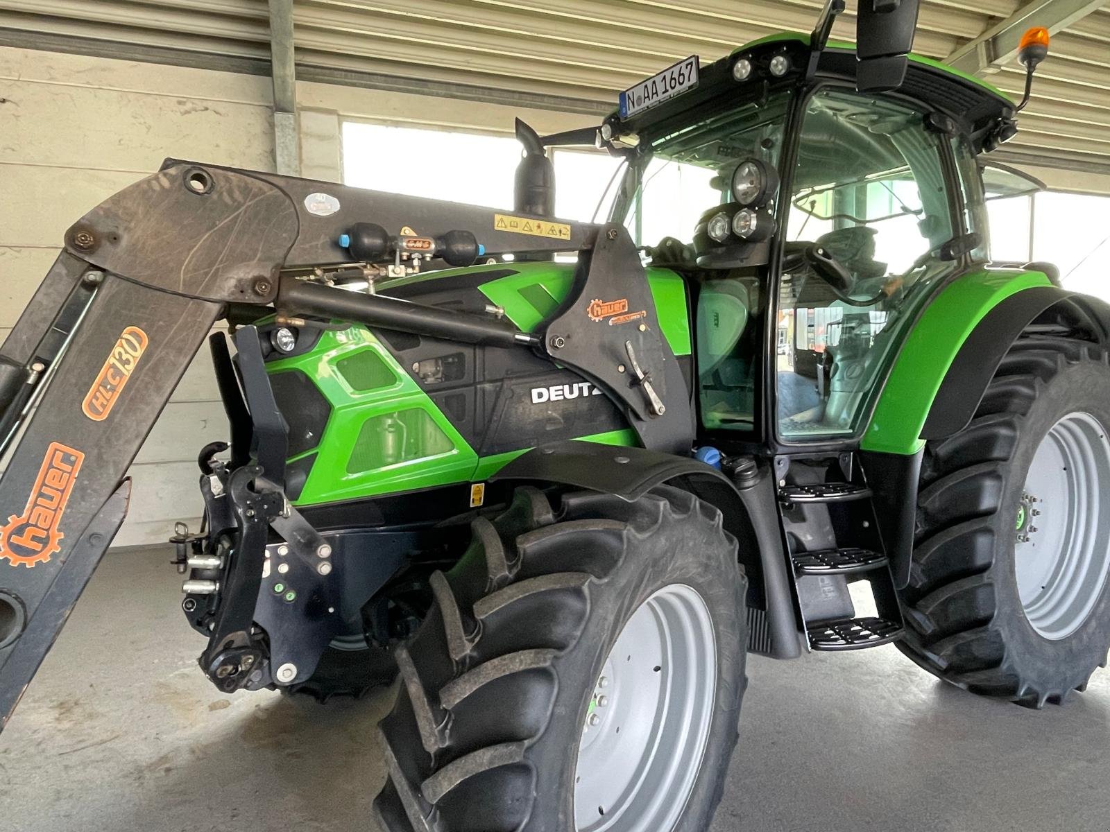 Traktor des Typs Deutz-Fahr Agrotron 6120 TTV, Gebrauchtmaschine in Nürnberg (Bild 2)