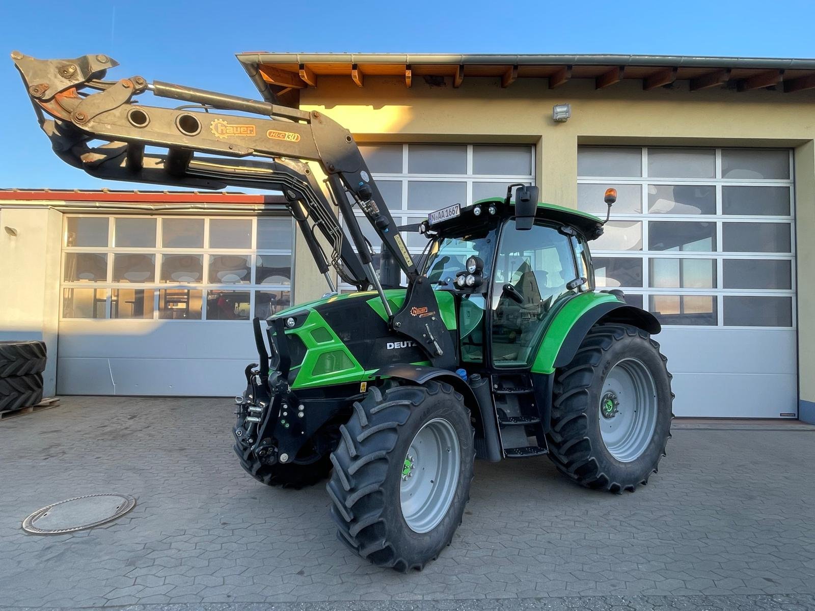 Traktor des Typs Deutz-Fahr Agrotron 6120 TTV, Gebrauchtmaschine in Nürnberg (Bild 17)