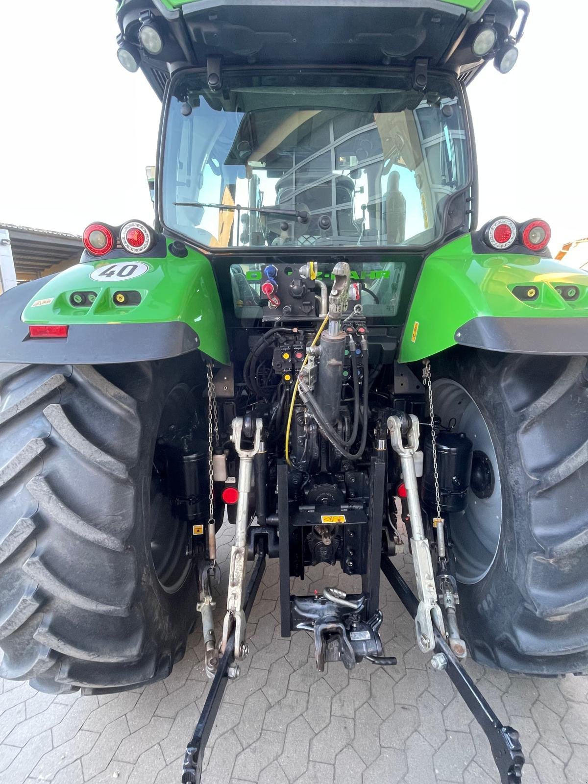 Traktor des Typs Deutz-Fahr Agrotron 6120 TTV, Gebrauchtmaschine in Nürnberg (Bild 19)