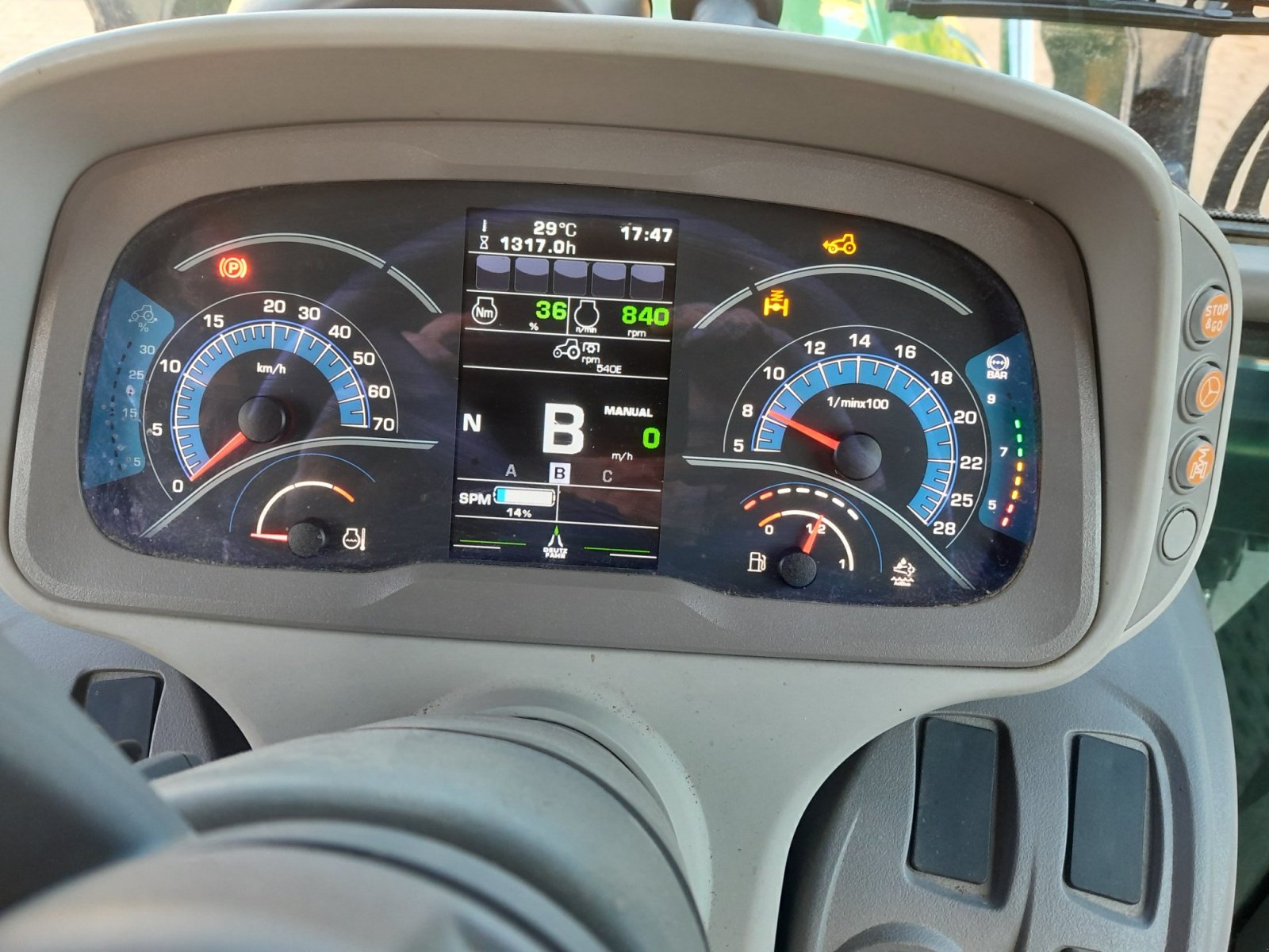 Traktor typu Deutz-Fahr Agrotron 6120, Gebrauchtmaschine v Neresheim (Obrázek 3)