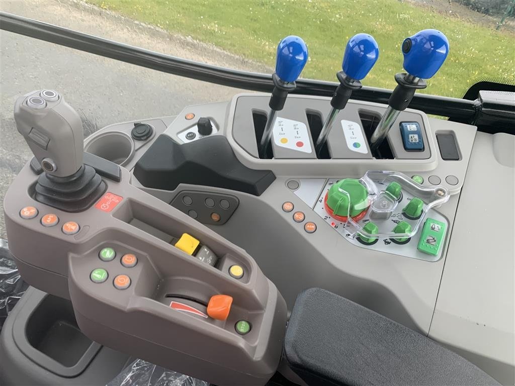 Traktor от тип Deutz-Fahr Agrotron 6125C RV-Shift med 20x16 PowerShift, Gebrauchtmaschine в Ringe (Снимка 21)