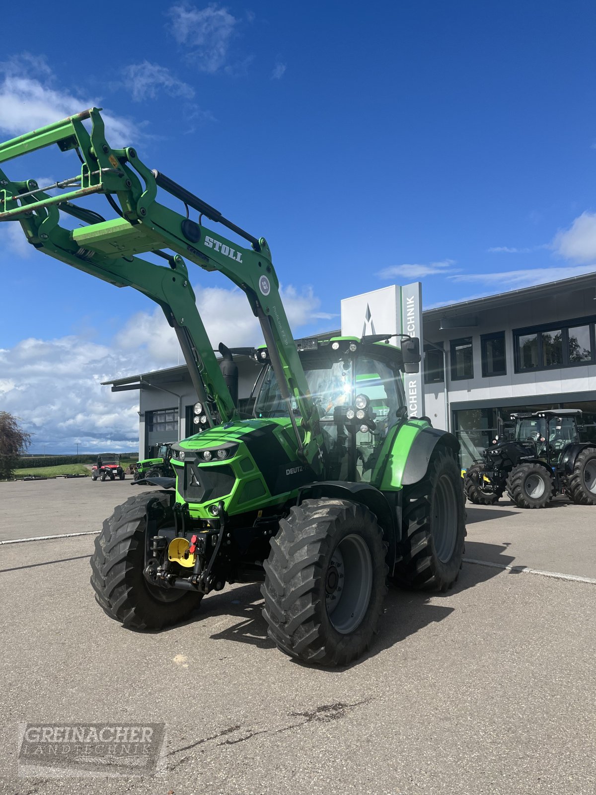Traktor of the type Deutz-Fahr Agrotron 6130 TTV, Gebrauchtmaschine in Pfullendorf (Picture 2)