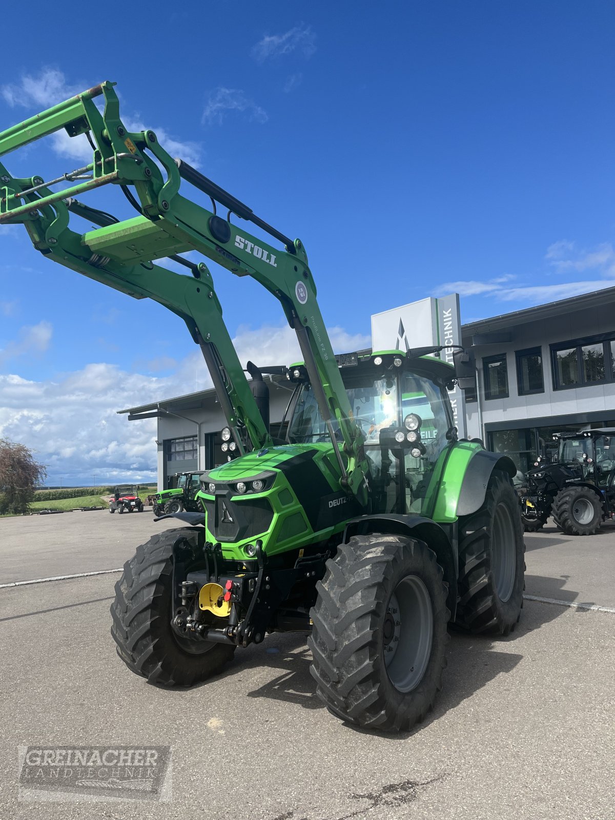 Traktor of the type Deutz-Fahr Agrotron 6130 TTV, Gebrauchtmaschine in Pfullendorf (Picture 3)