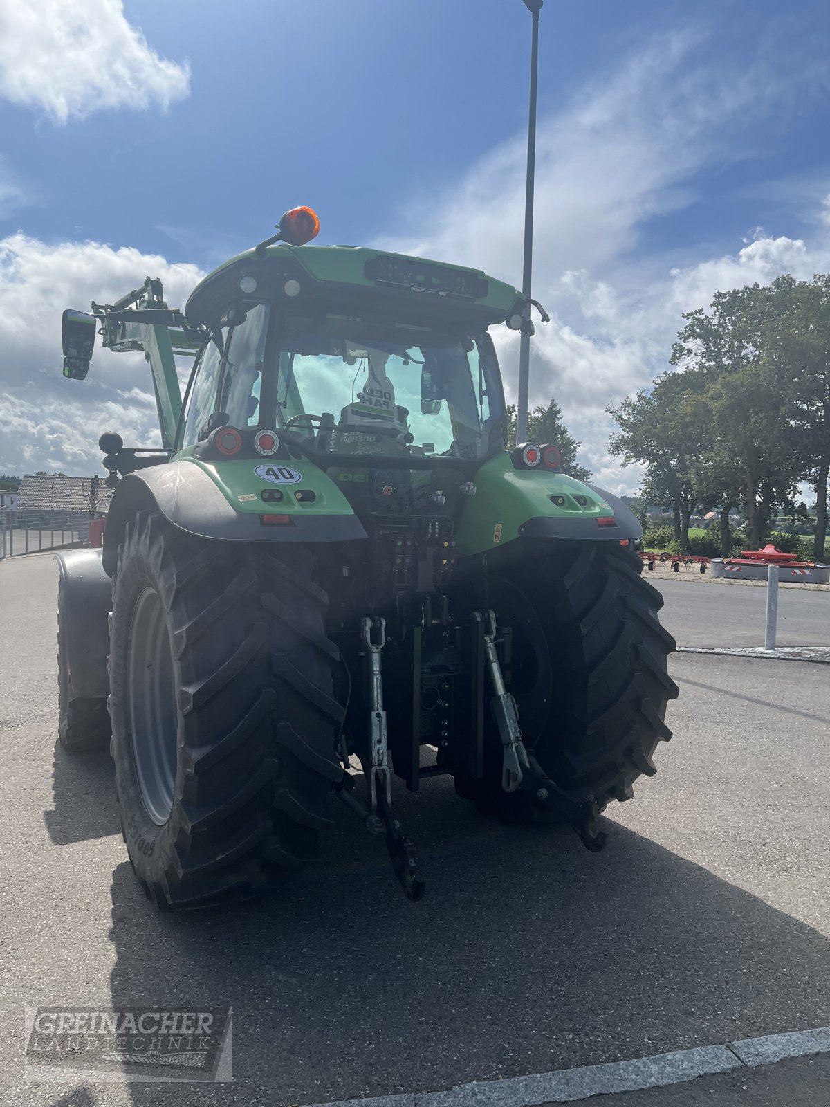 Traktor of the type Deutz-Fahr Agrotron 6130 TTV, Gebrauchtmaschine in Pfullendorf (Picture 4)