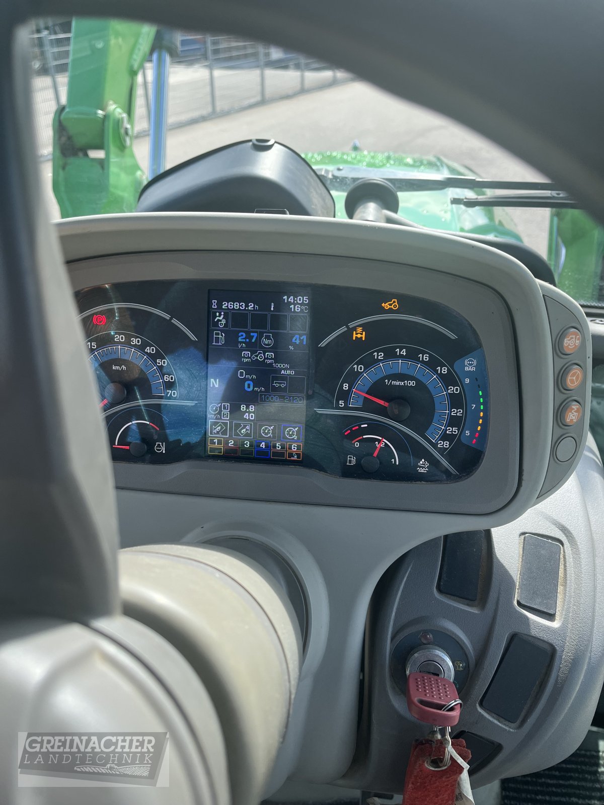 Traktor of the type Deutz-Fahr Agrotron 6130 TTV, Gebrauchtmaschine in Pfullendorf (Picture 8)