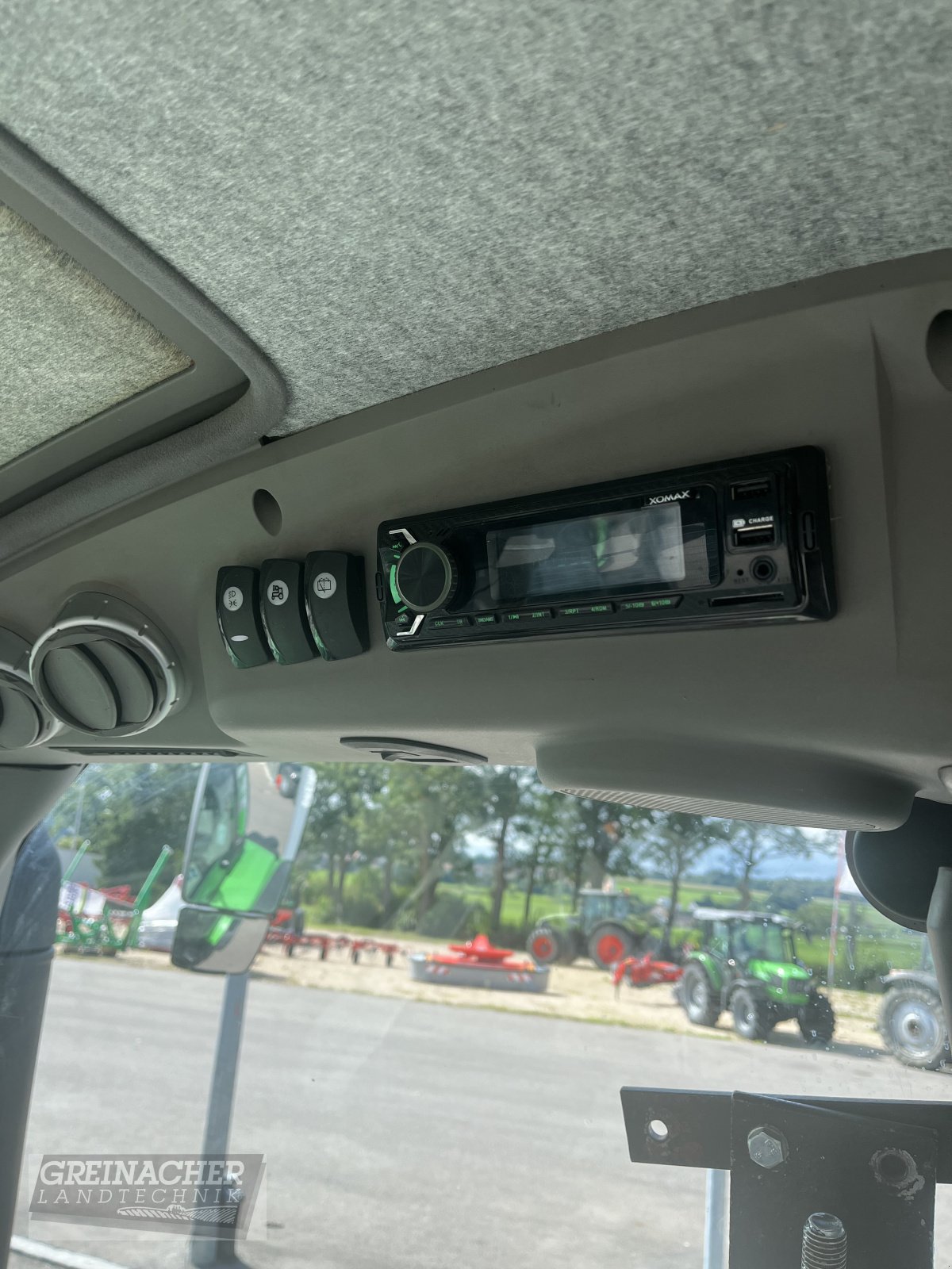 Traktor of the type Deutz-Fahr Agrotron 6130 TTV, Gebrauchtmaschine in Pfullendorf (Picture 12)