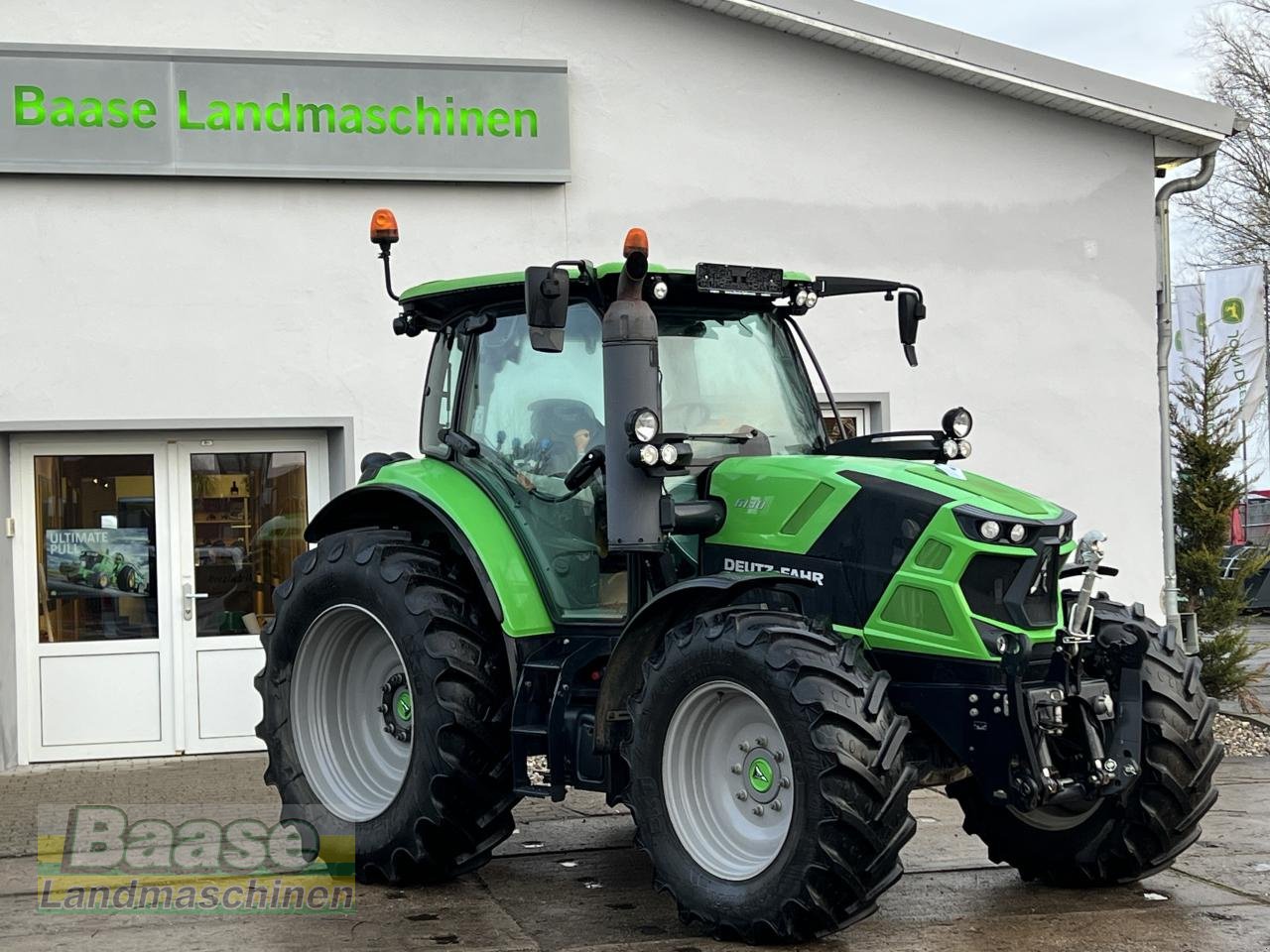 Traktor Türe ait Deutz-Fahr Agrotron 6130, Gebrauchtmaschine içinde Holthof (resim 1)