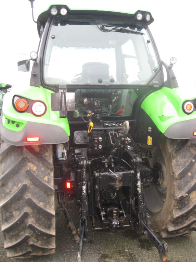Traktor des Typs Deutz-Fahr Agrotron 6130.4 P, Gebrauchtmaschine in BRECE (Bild 3)