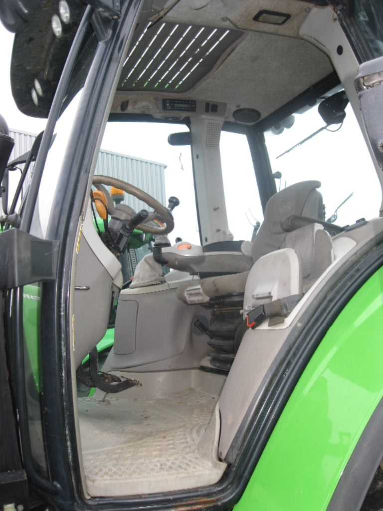 Traktor des Typs Deutz-Fahr Agrotron 6130.4 P, Gebrauchtmaschine in BRECE (Bild 4)