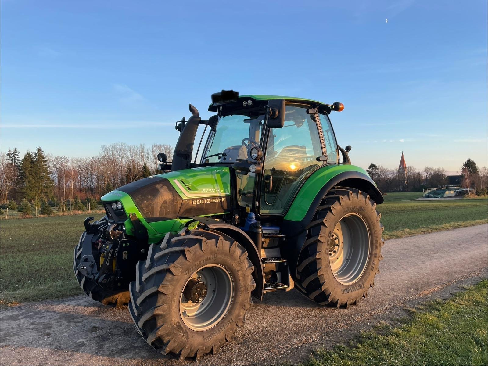 Traktor des Typs Deutz-Fahr Agrotron 6130.4 P, Gebrauchtmaschine in Neu-Ulm (Bild 1)