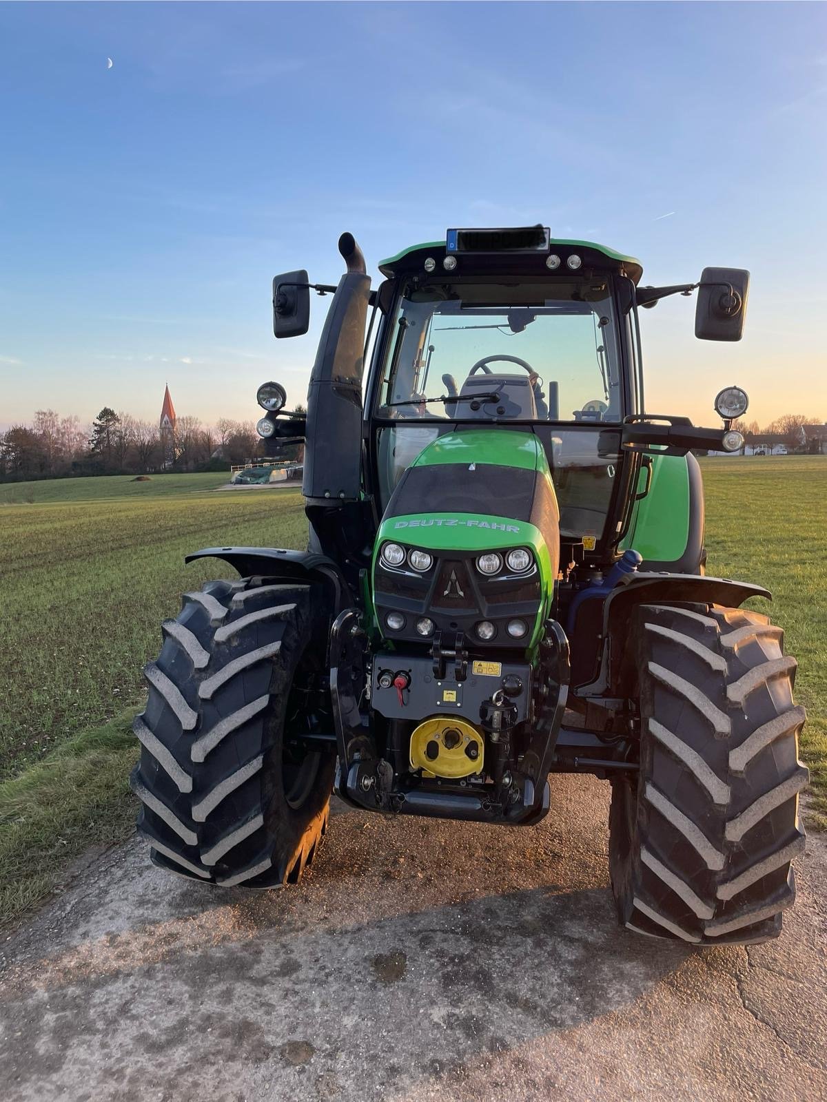 Traktor des Typs Deutz-Fahr Agrotron 6130.4 P, Gebrauchtmaschine in Neu-Ulm (Bild 2)