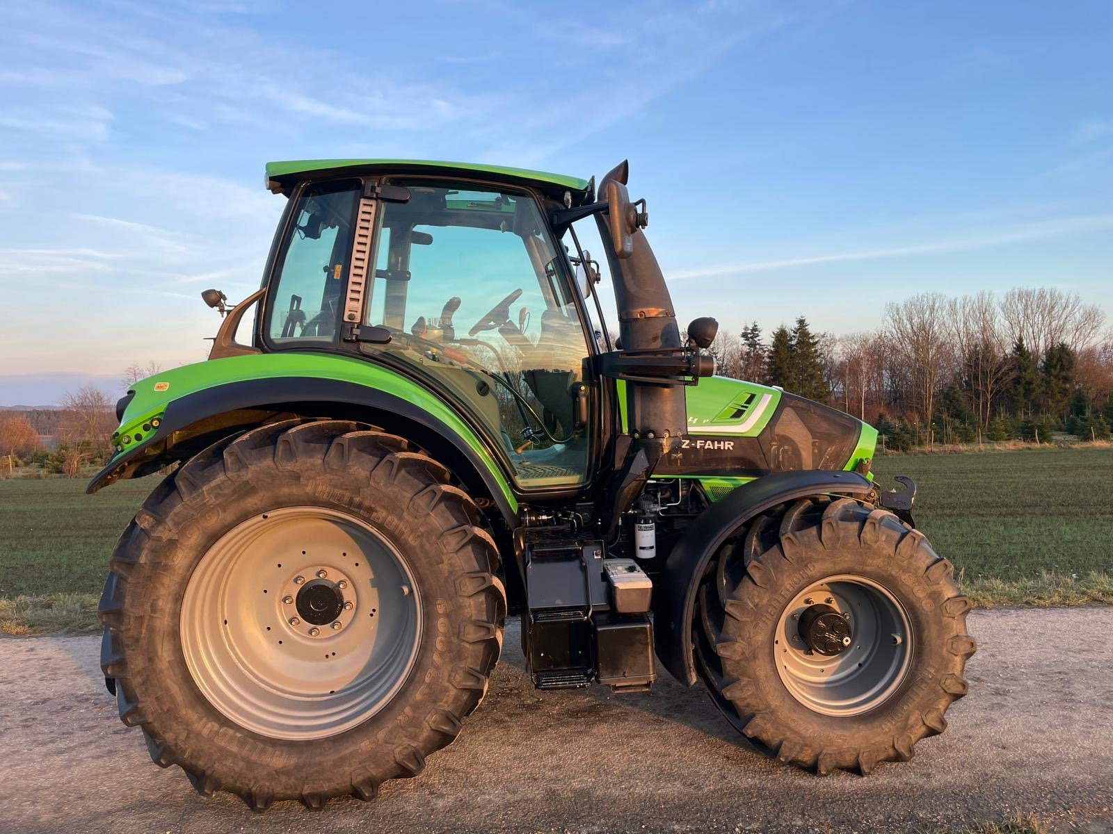 Traktor des Typs Deutz-Fahr Agrotron 6130.4 P, Gebrauchtmaschine in Neu-Ulm (Bild 3)