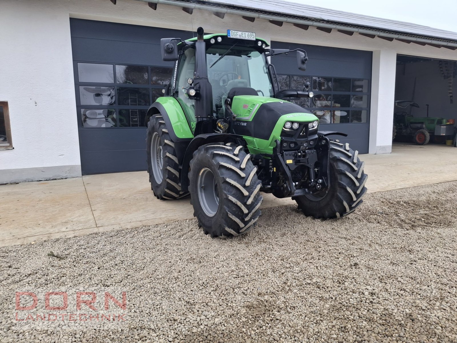 Traktor des Typs Deutz-Fahr Agrotron 6130.4 TTV, Gebrauchtmaschine in Bruckberg (Bild 1)