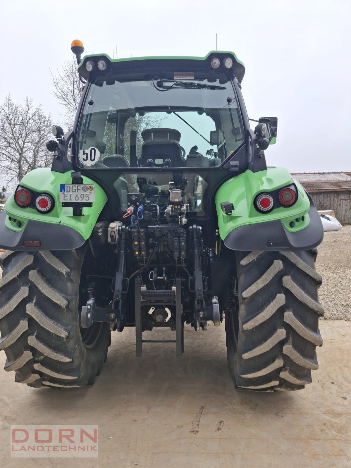 Traktor des Typs Deutz-Fahr Agrotron 6130.4 TTV, Gebrauchtmaschine in Bruckberg (Bild 5)