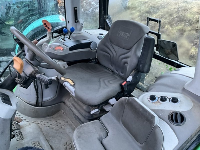 Traktor of the type Deutz-Fahr Agrotron 6130.4, Gebrauchtmaschine in SAINT NIZIER DE FORNAS (Picture 7)