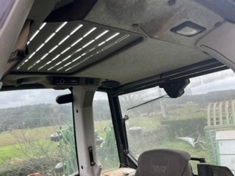 Traktor типа Deutz-Fahr Agrotron 6130.4, Gebrauchtmaschine в SAINT NIZIER DE FORNAS (Фотография 8)