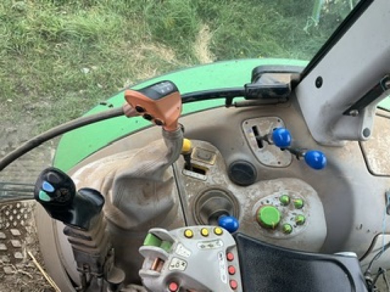 Traktor типа Deutz-Fahr Agrotron 6130.4, Gebrauchtmaschine в SAINT NIZIER DE FORNAS (Фотография 7)