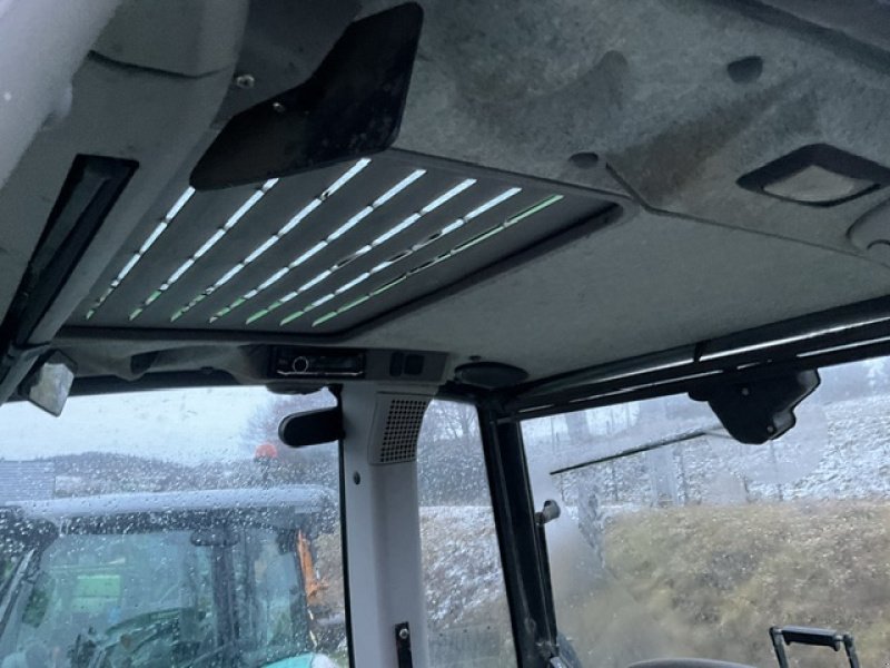 Traktor of the type Deutz-Fahr Agrotron 6130.4, Gebrauchtmaschine in SAINT NIZIER DE FORNAS (Picture 3)