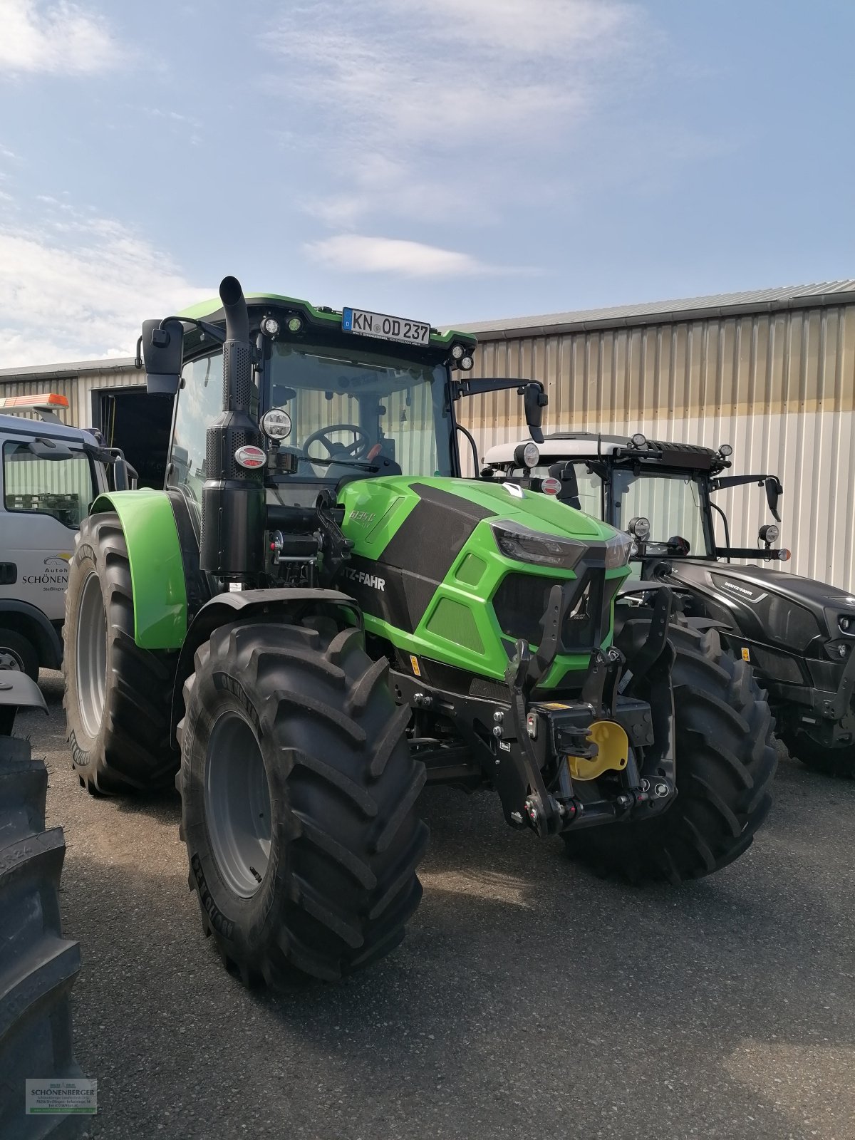 Traktor del tipo Deutz-Fahr Agrotron 6135 C TTV, Neumaschine In Steisslingen (Immagine 1)