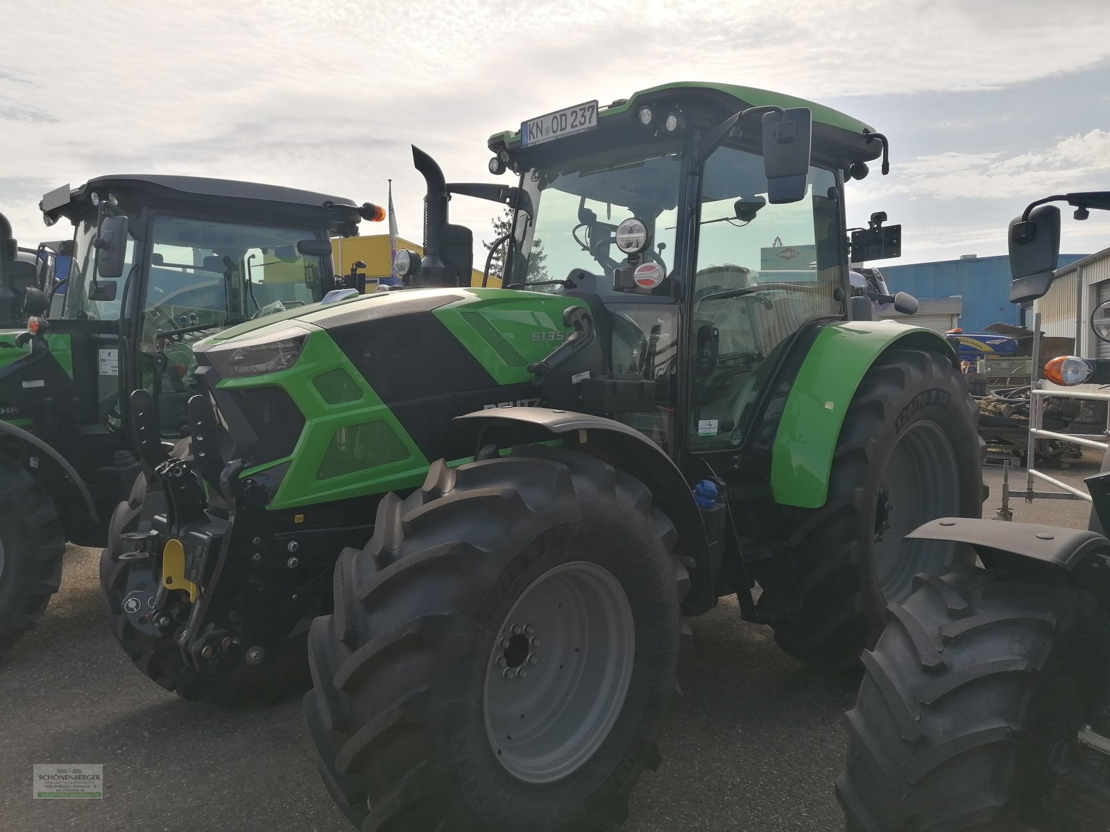 Traktor del tipo Deutz-Fahr Agrotron 6135 C TTV, Neumaschine In Steisslingen (Immagine 3)