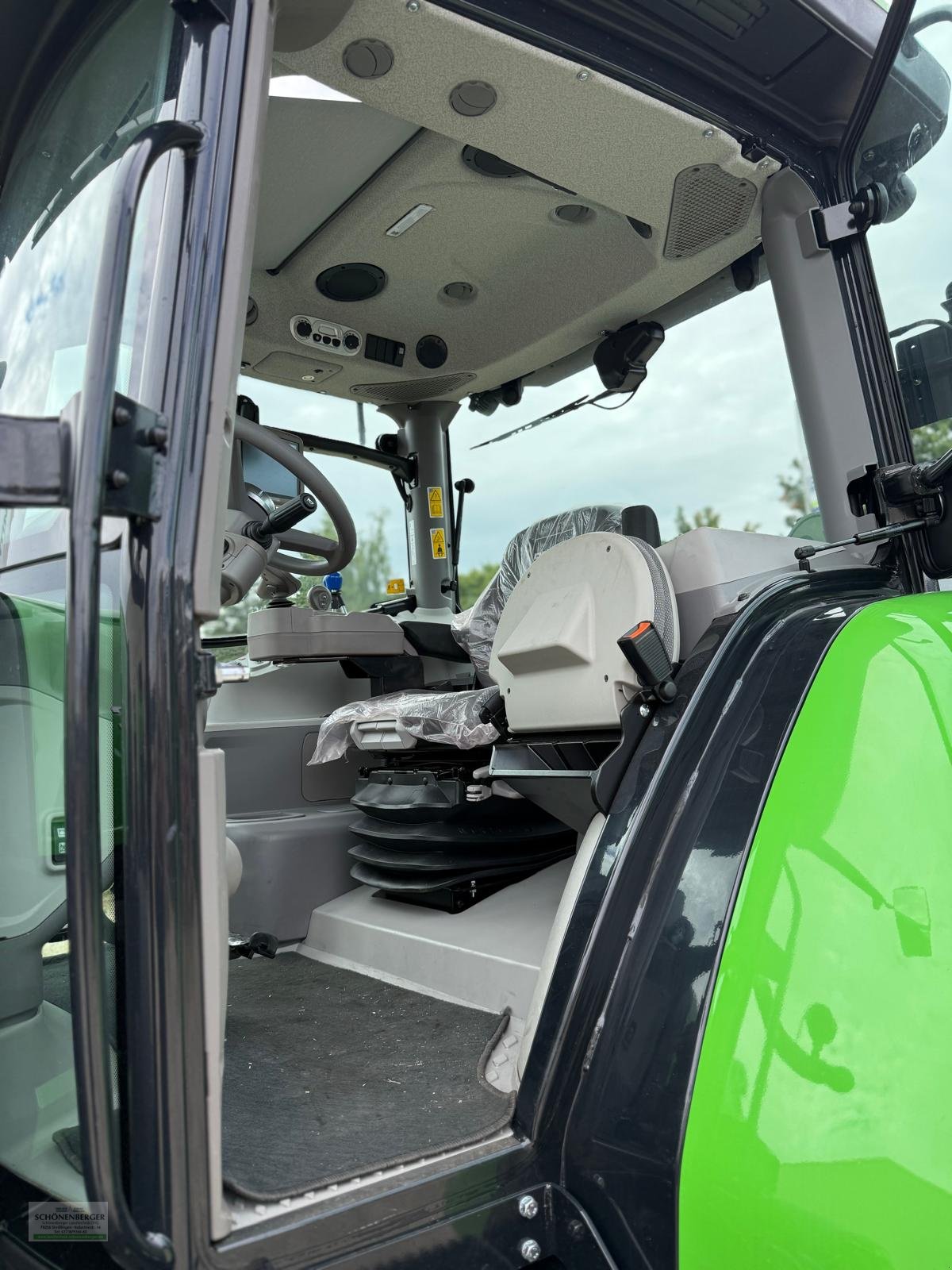 Traktor del tipo Deutz-Fahr Agrotron 6135 C TTV, Neumaschine In Steisslingen (Immagine 4)