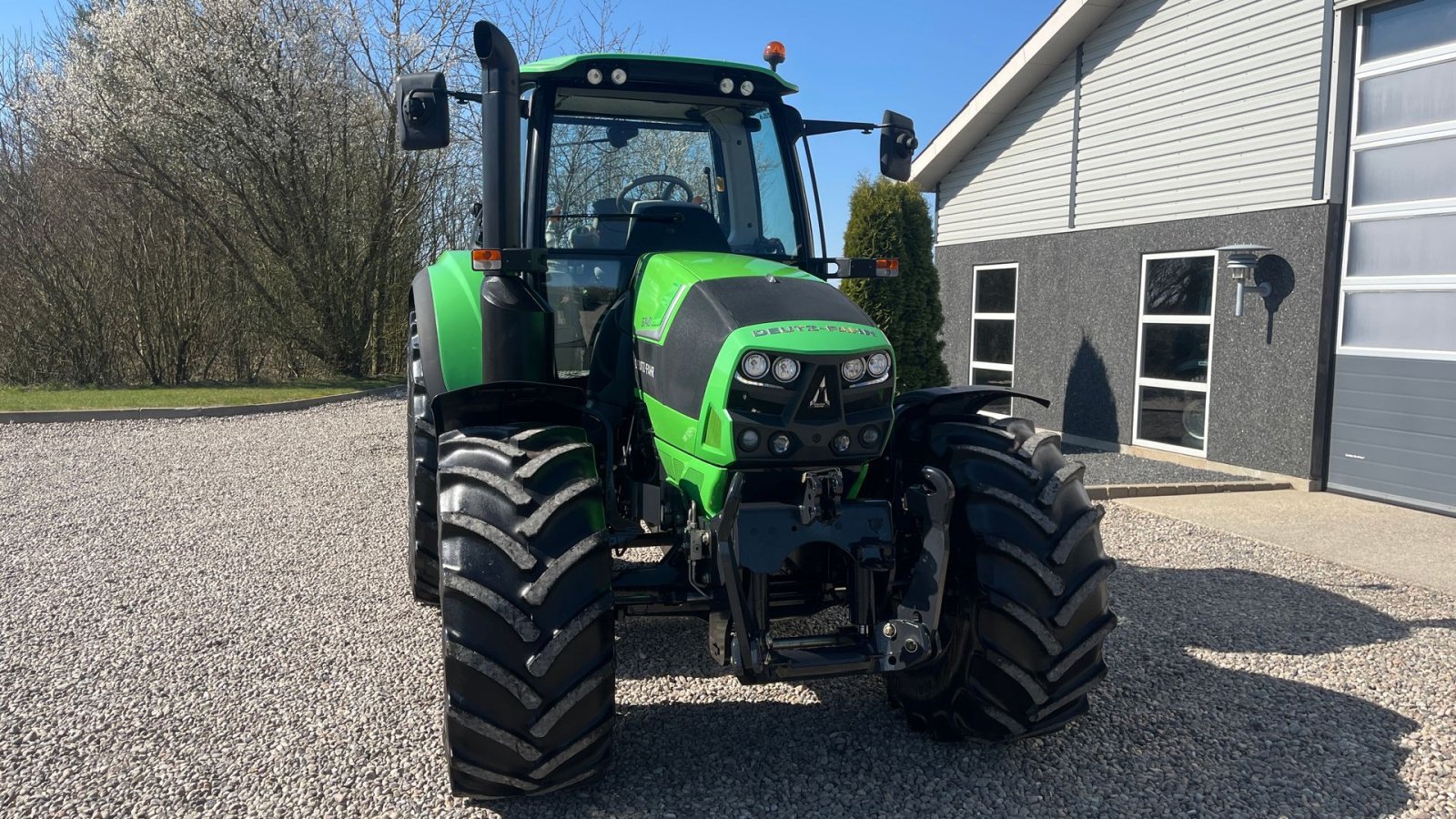 Traktor типа Deutz-Fahr Agrotron 6140 Classic Fin handy traktor med frontlift., Gebrauchtmaschine в Lintrup (Фотография 18)