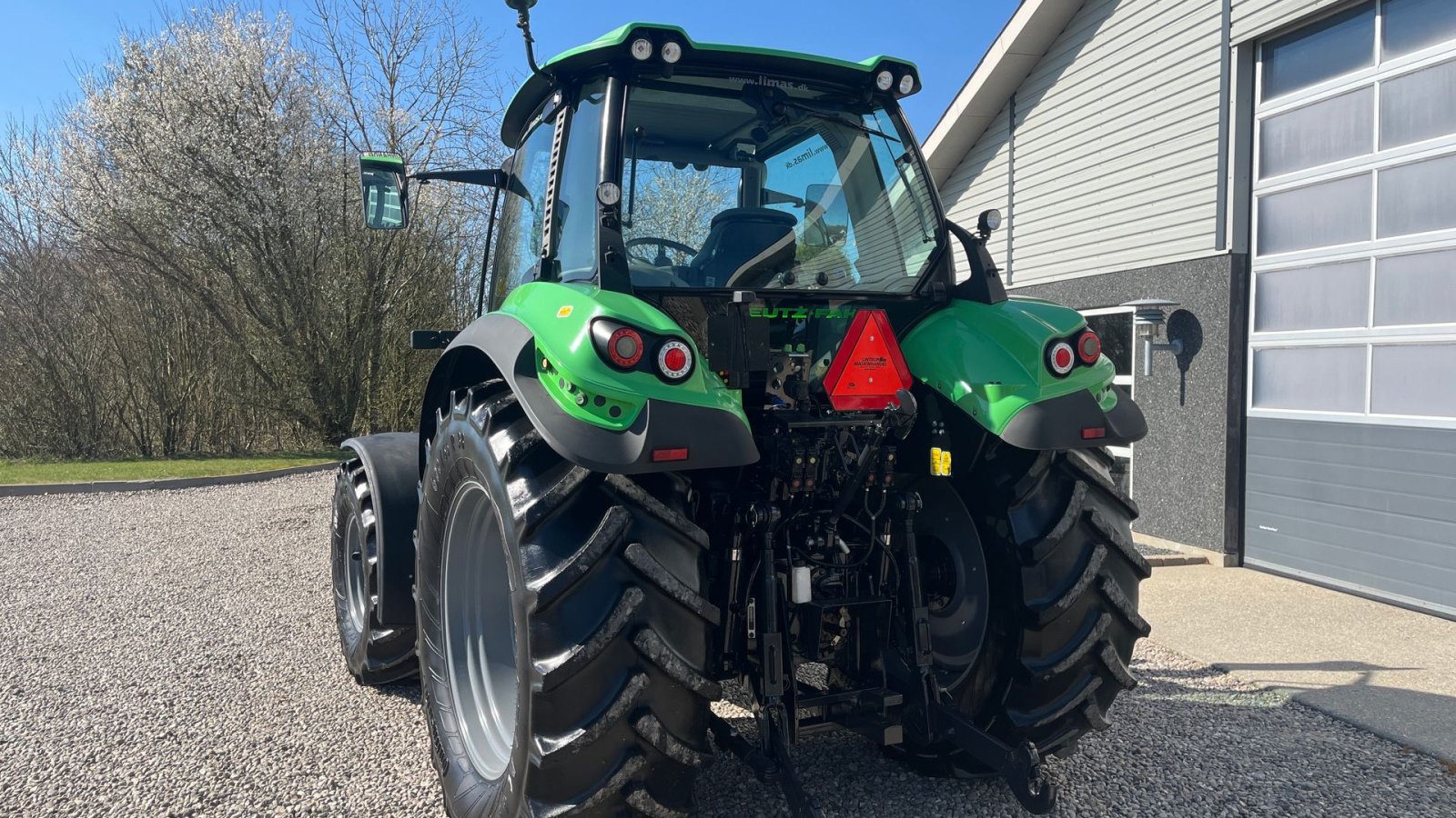 Traktor типа Deutz-Fahr Agrotron 6140 Classic Fin handy traktor med frontlift., Gebrauchtmaschine в Lintrup (Фотография 9)