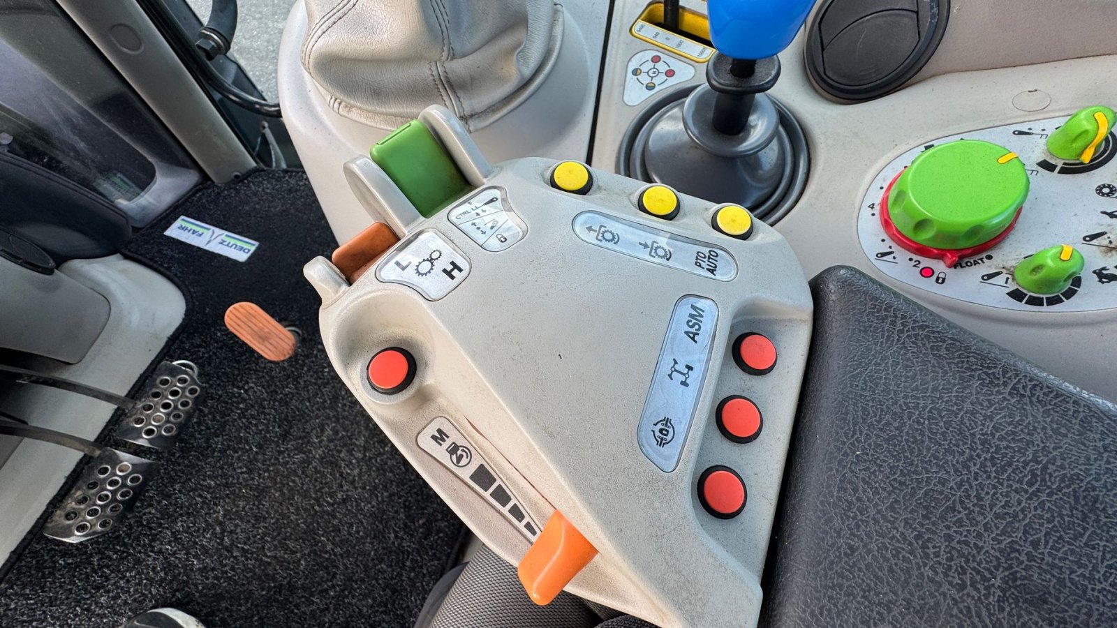 Traktor of the type Deutz-Fahr Agrotron 6140 KUN 1900 TIMER!, Gebrauchtmaschine in Nørager (Picture 19)