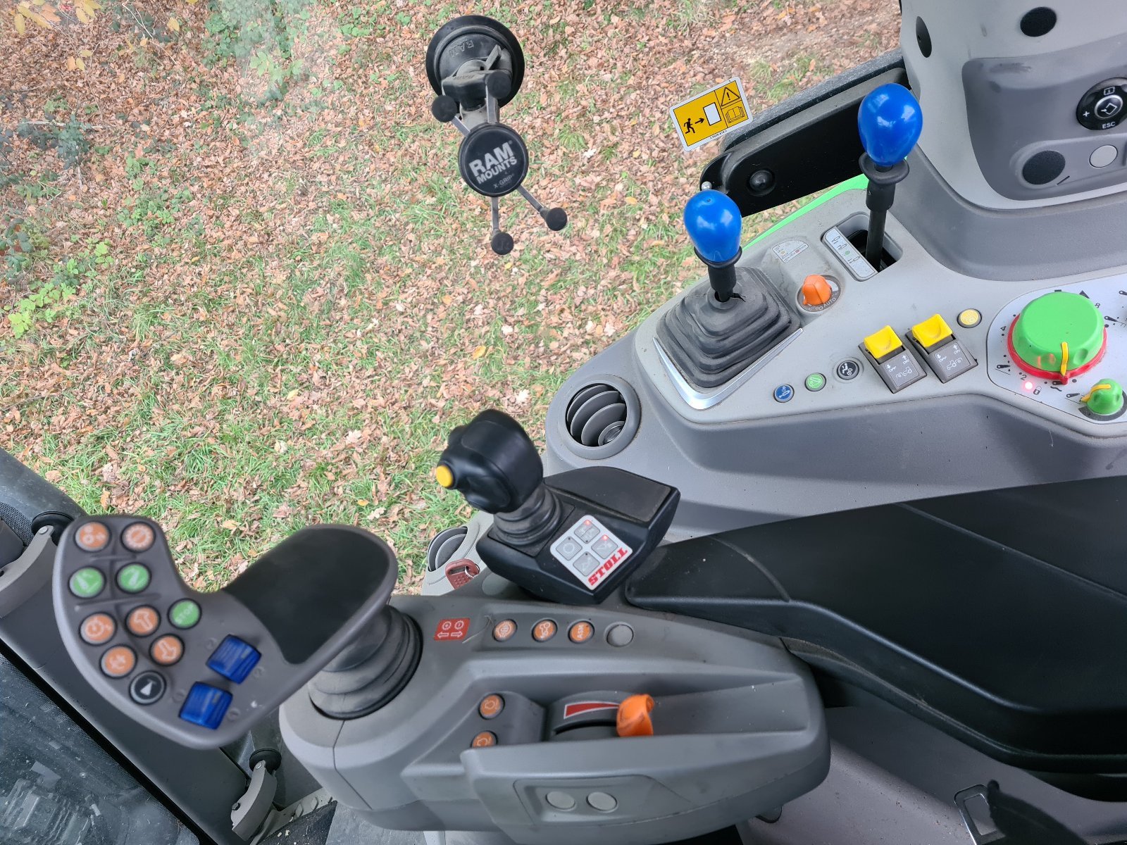 Traktor del tipo Deutz-Fahr Agrotron 6145.4 RC, Gebrauchtmaschine en Dürrlauingen  (Imagen 4)