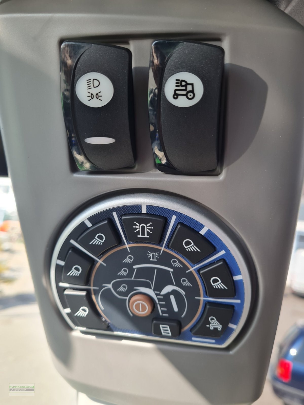 Traktor des Typs Deutz-Fahr Agrotron 6150.4 TTV -Aktionsmodell 30 Jahre Agrotron-, Neumaschine in Diessen (Bild 23)