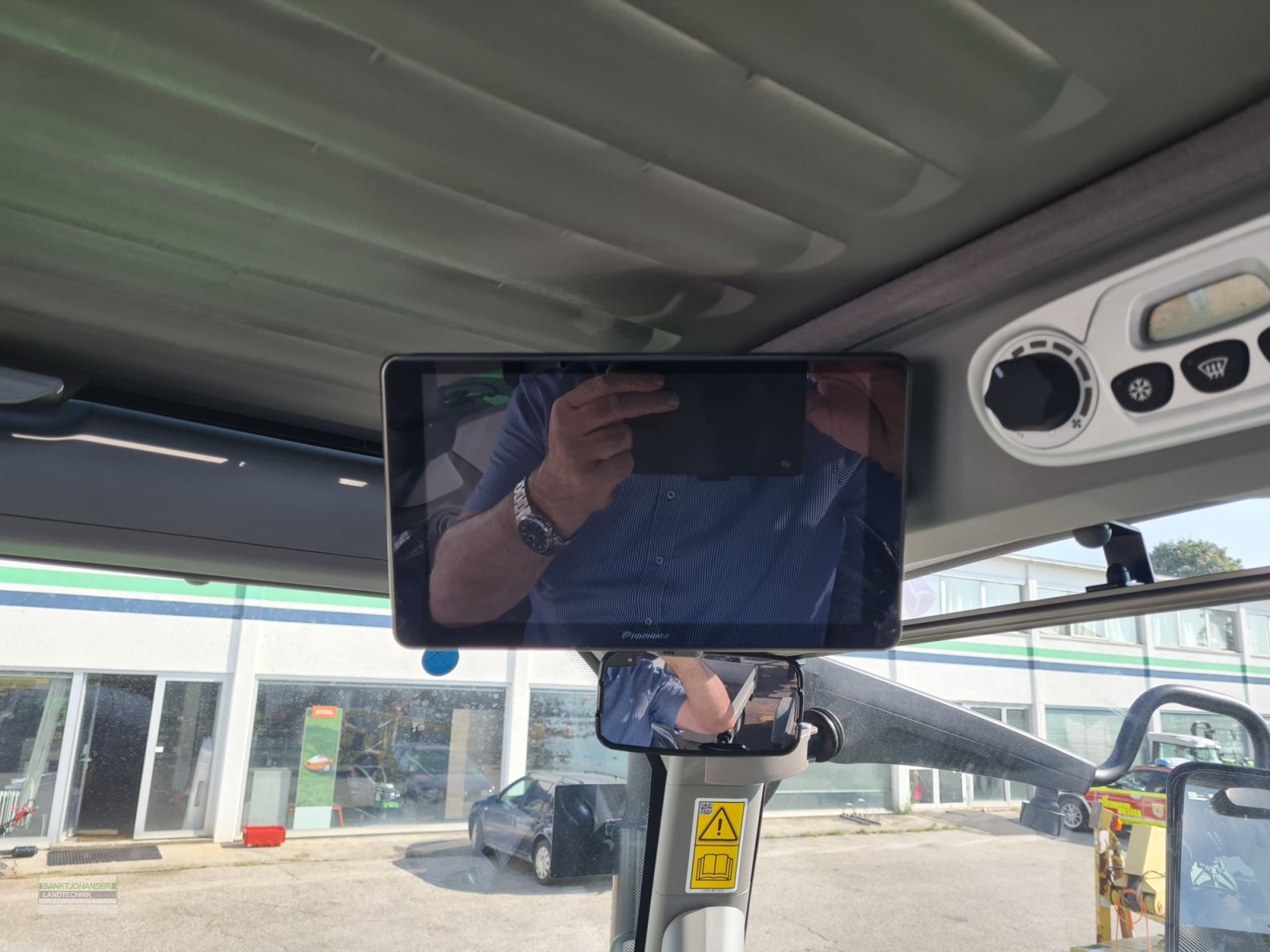 Traktor του τύπου Deutz-Fahr Agrotron 6150.4 TTV -Aktionsmodell 30 Jahre Agrotron-, Neumaschine σε Diessen (Φωτογραφία 13)