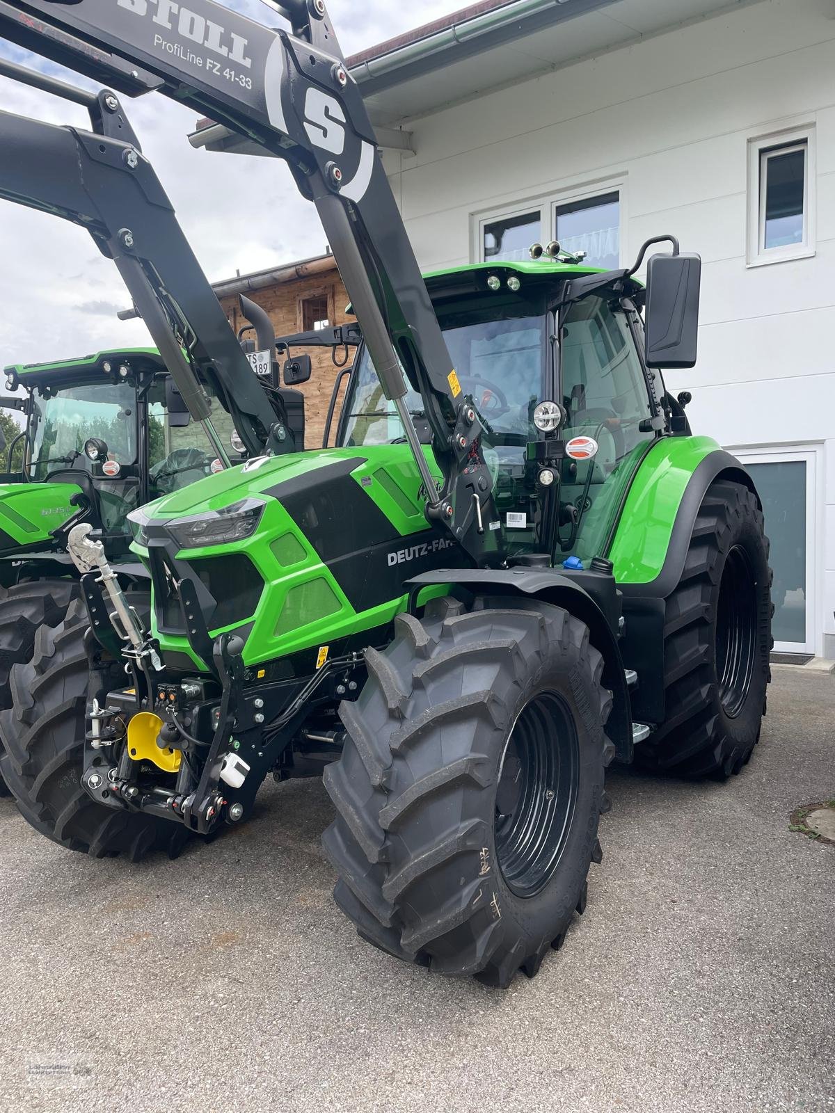 Traktor des Typs Deutz-Fahr Agrotron 6150.4 TTV - Limited Edition, Neumaschine in Traunreut (Bild 1)