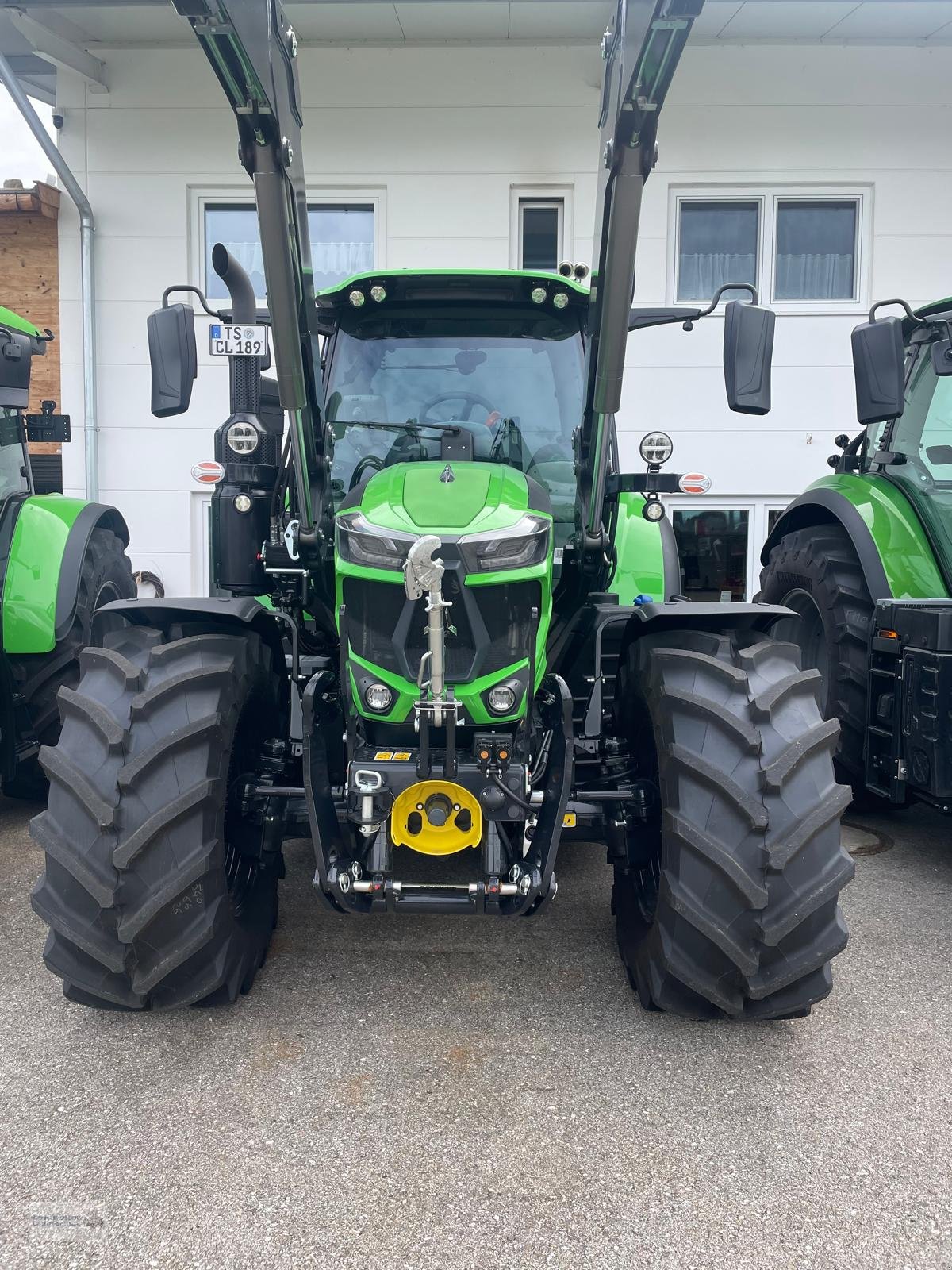 Traktor des Typs Deutz-Fahr Agrotron 6150.4 TTV - Limited Edition, Neumaschine in Traunreut (Bild 4)