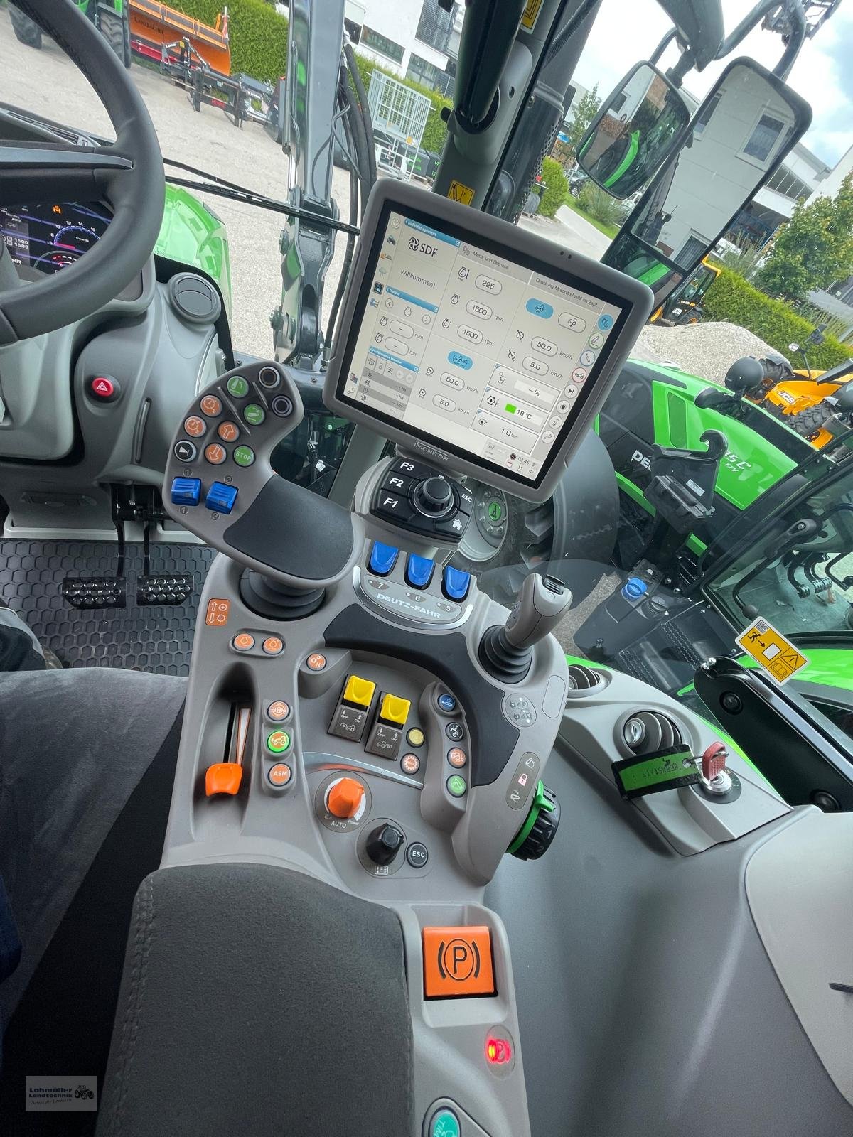 Traktor des Typs Deutz-Fahr Agrotron 6150.4 TTV - Limited Edition, Neumaschine in Traunreut (Bild 11)