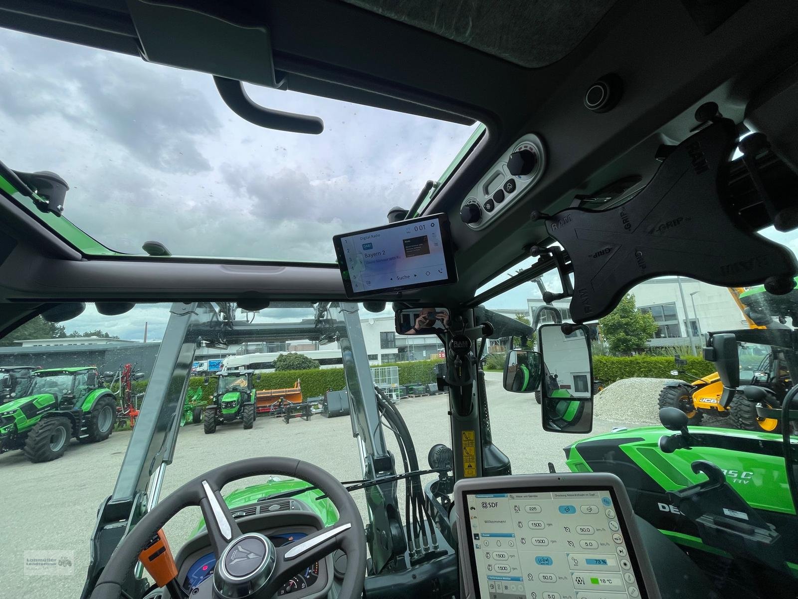 Traktor des Typs Deutz-Fahr Agrotron 6150.4 TTV - Limited Edition, Neumaschine in Traunreut (Bild 15)