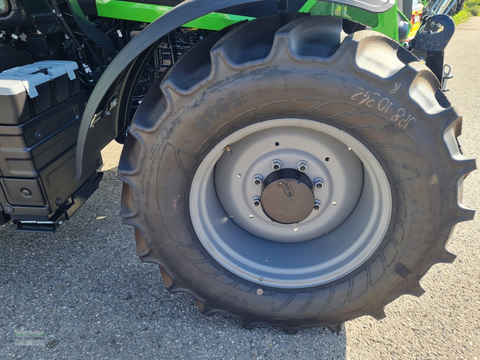 Traktor typu Deutz-Fahr Agrotron 6150.4 TTV -Sondermodell mit Aktionspreis-, Neumaschine v Diessen (Obrázek 25)