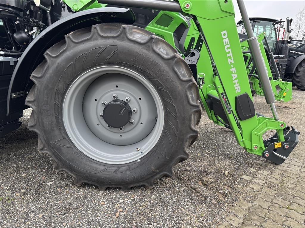 Traktor des Typs Deutz-Fahr Agrotron 6150.4 TTV Stoll Fr. læsser FZ41-29, Gebrauchtmaschine in Brørup (Bild 8)