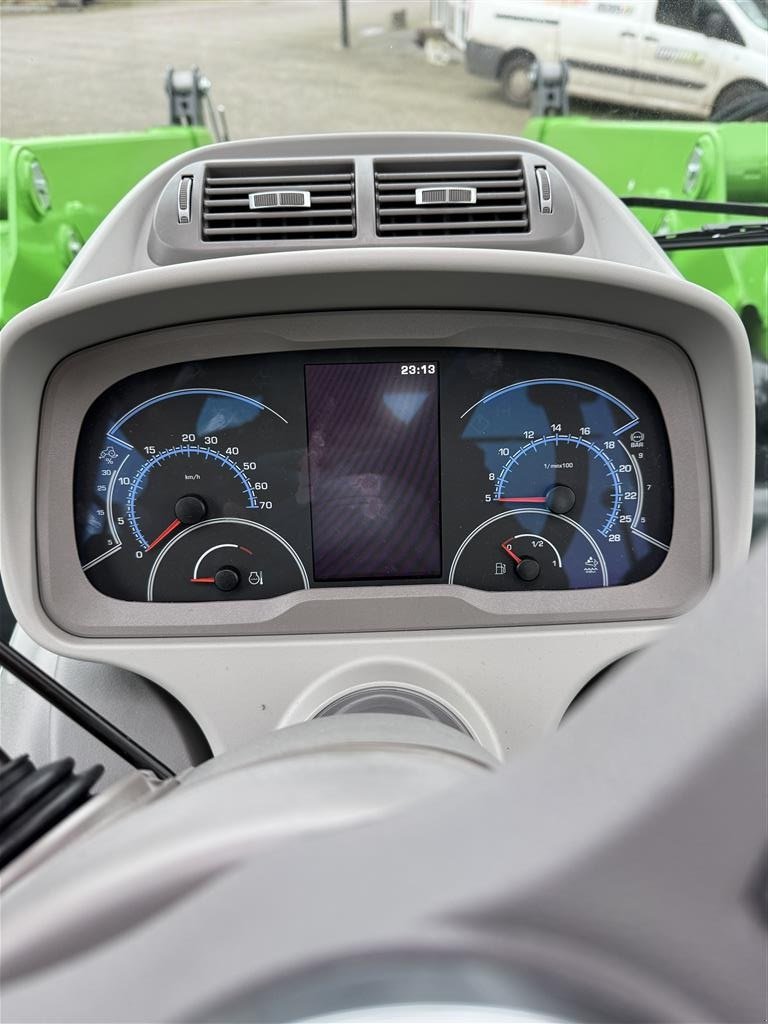 Traktor des Typs Deutz-Fahr Agrotron 6150.4 TTV Stoll Fr. læsser FZ41-29, Gebrauchtmaschine in Brørup (Bild 12)